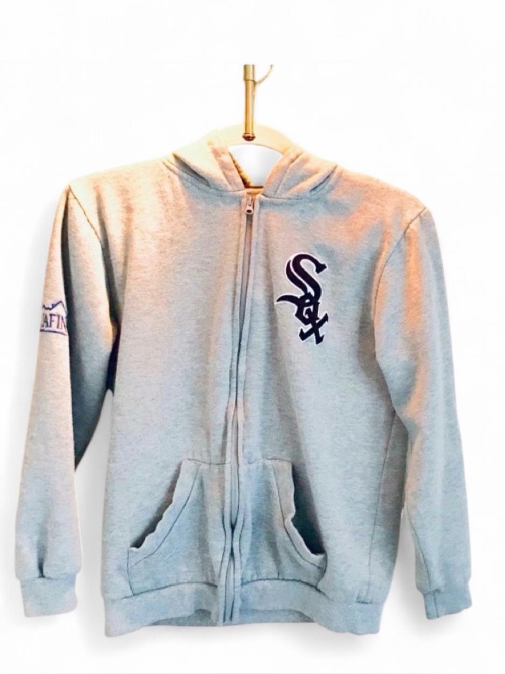Chicago White Sox Youth XL Gray Zip Up Hoodie with black 'SOX' logo